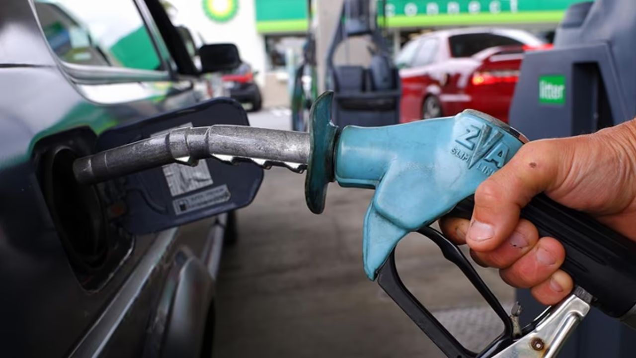 জয়পুরহাটে ফিলিং স্টেশনসহ ৩ প্রতিষ্ঠানকে জরিমানা